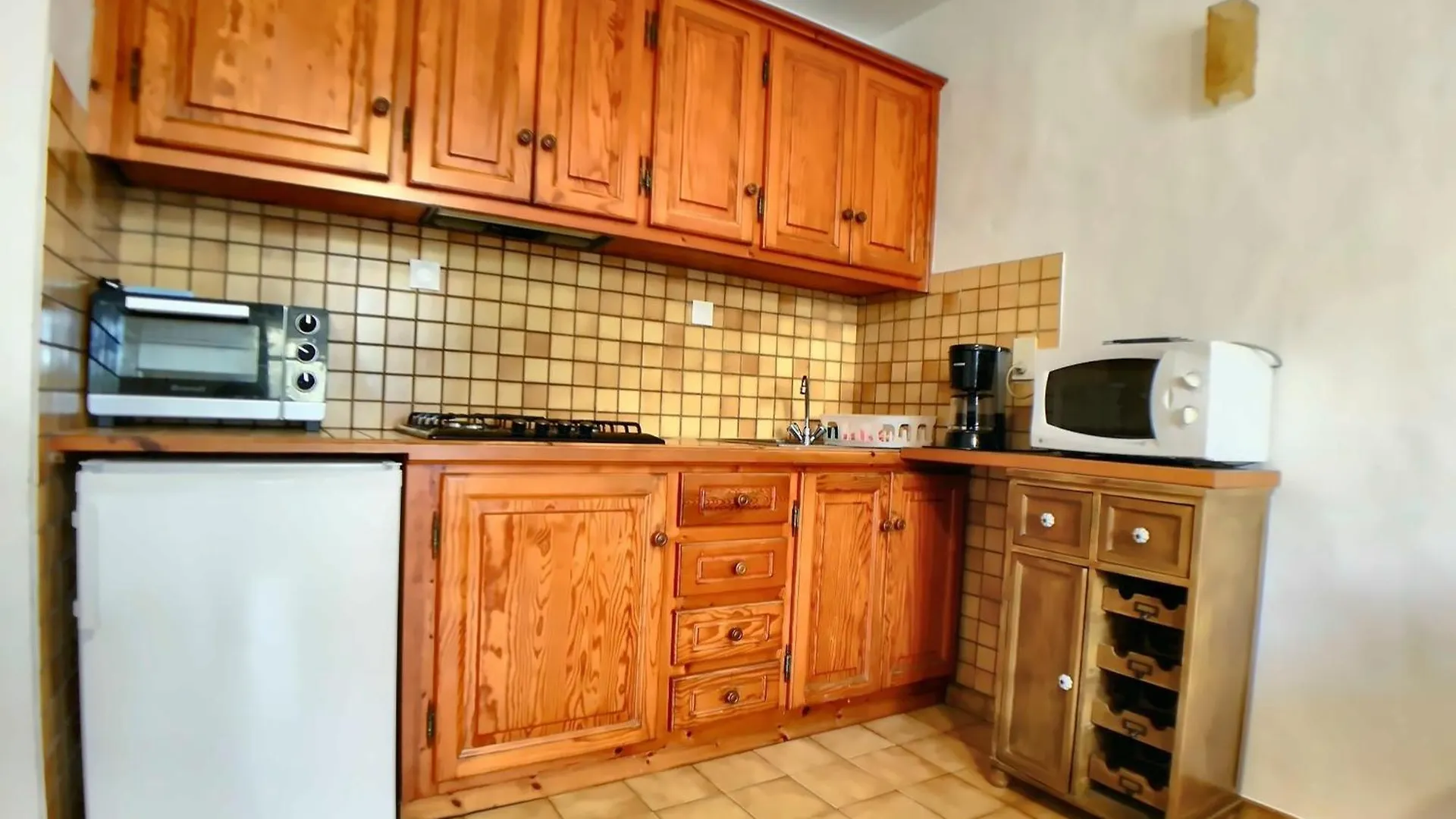 Appartement Pour 4 Pers Avec Wifi, Proche Marche - Fr-1-475-197 Saintes-Maries-de-la-Mer 0*,  France